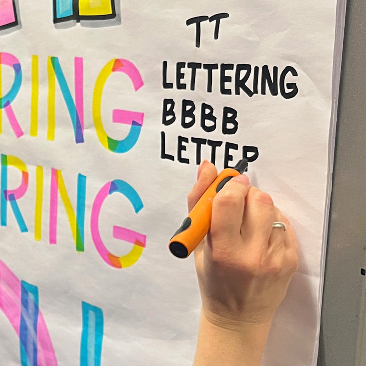 Lettering am Flipchart – ABC üben mit Brush- und Keilmarkern - 12. September 2026